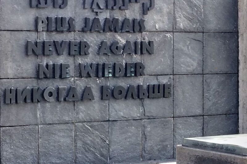 dachau-memorial-site-tour
