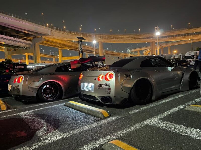 daikoku-parking-going-by-this-mini-jdm-one-customer-only