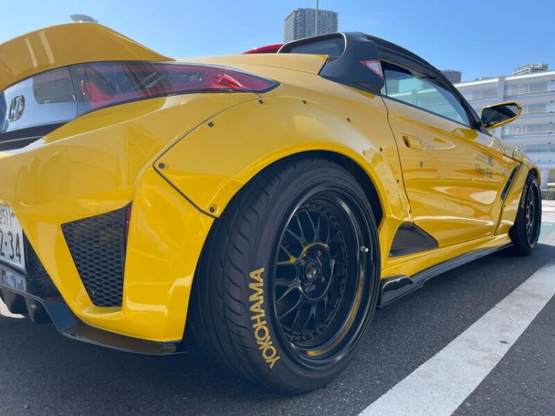 daikoku-parking-going-by-this-mini-jdm-one-customer-only