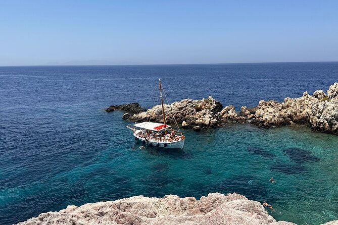 daily-boat-trip-antiparos-despotico