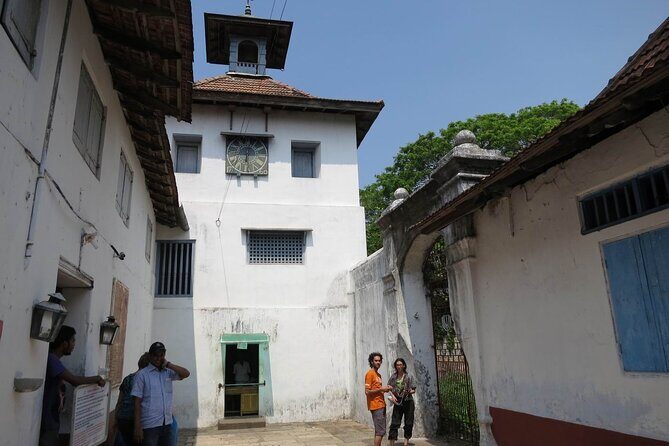 Daily Conducted Group Tours from Fort Kochi - Key Points
