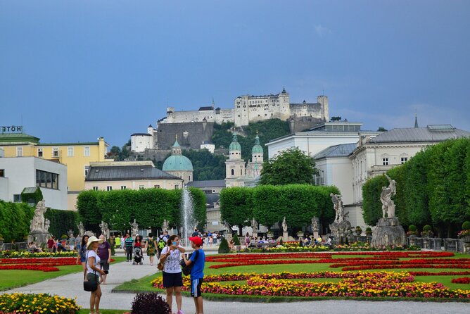 daily-door-to-door-shared-shuttle-bus-from-cesky-krumlov-to-salzburg