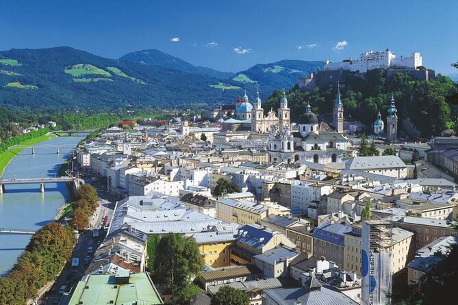 daily-door-to-door-shared-shuttle-bus-from-cesky-krumlov-to-salzburg