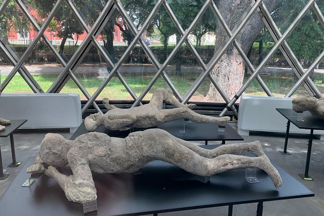 daily-excursion-full-day-8-hours-amalfi-ravello-pompei-2