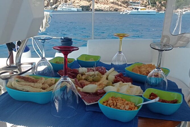 daily-excursions-on-a-sailing-boat-maddalena-archipelago