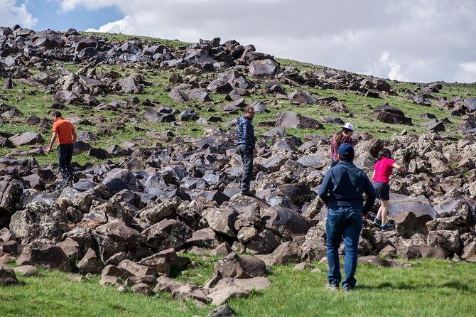 daily-jeep-tour-to-garni-gorge-and-geghama-mountains