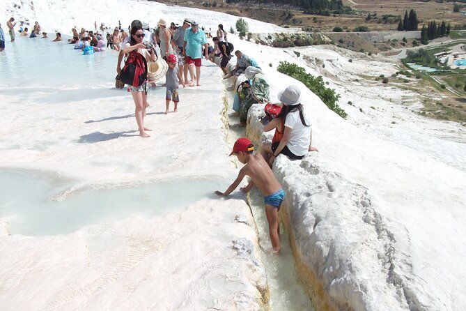 daily-pamukkale-and-hierapolis-tour-from-kusadasi-and-selcuk