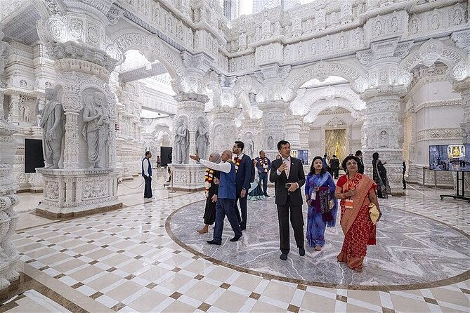 daily-round-trip-bus-tour-from-manhattan-ny-to-akshardham