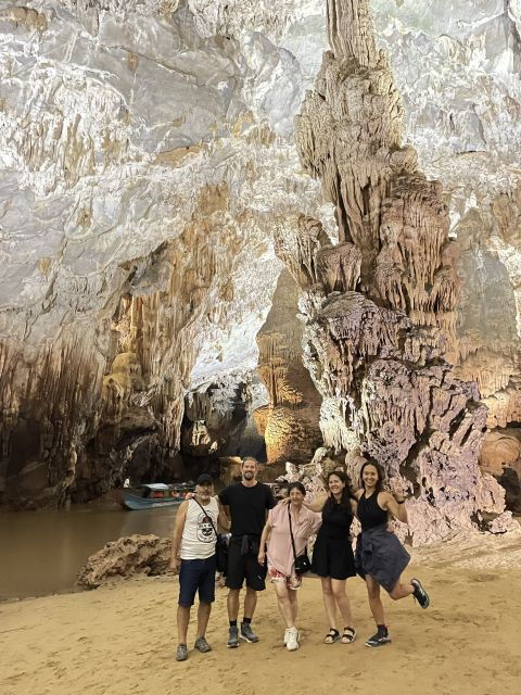 daily-tour-paradise-cave-explore-phong-nha-cave-by-boat