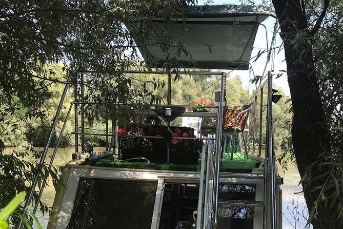daily-tours-in-the-danube-delta-camely-cruise