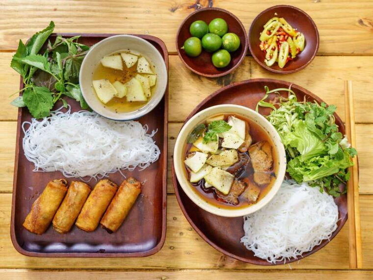 dalat-home-cooking-class-with-central-market-tour