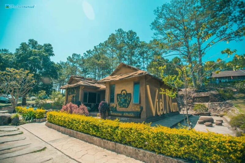 Dalat: Sightseeing and Waterfalls Tour - Crazy House: Architectural Eccentricity