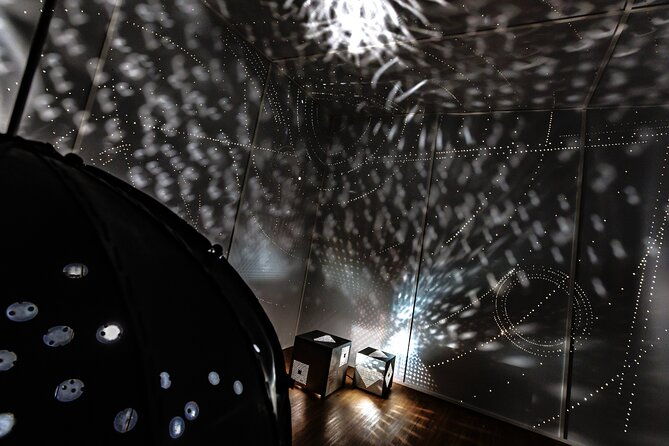 dali-universe-exhibition-atkinson-museum