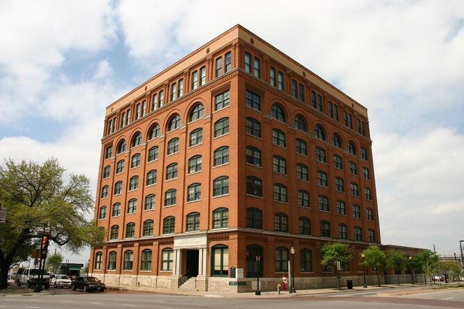 Dallas and JFK Full-Day Tour with Sixth Floor Museum and Oswald Rooming House - An In-Depth Look at the Dallas and JFK Tour
