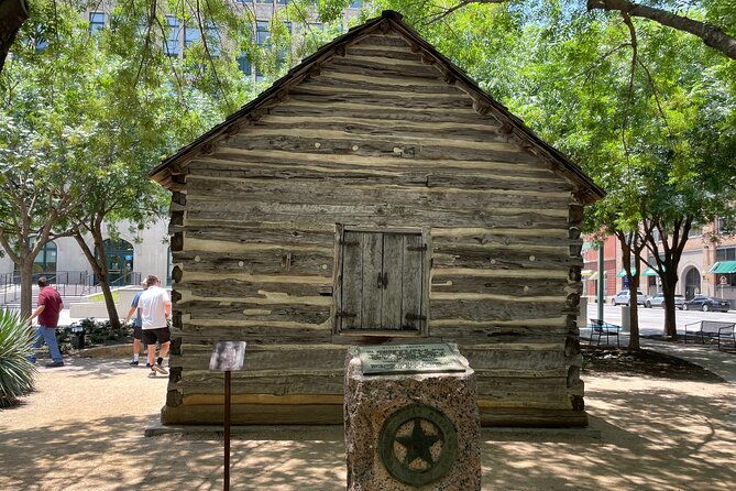 dallas-in-wonderland-a-self-guided-walking-tour-of-dallas