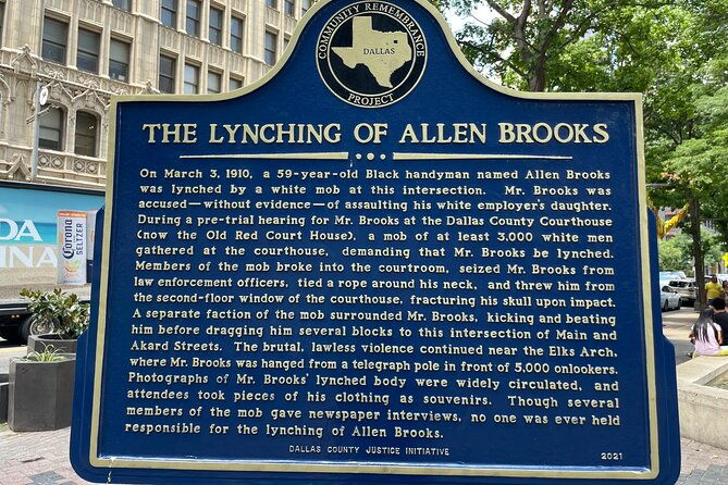 dallas-in-wonderland-a-self-guided-walking-tour-of-dallas