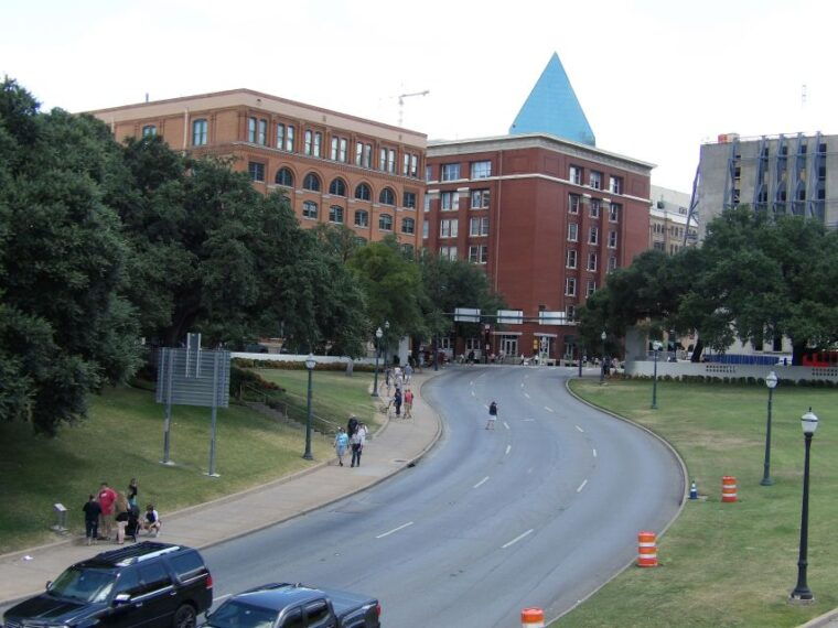 dallas-jfk-assassination-highlights-walking-tour
