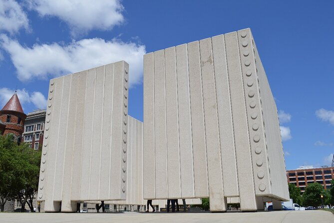 dallas-jfk-assassination-self-guided-audio-driving-tour