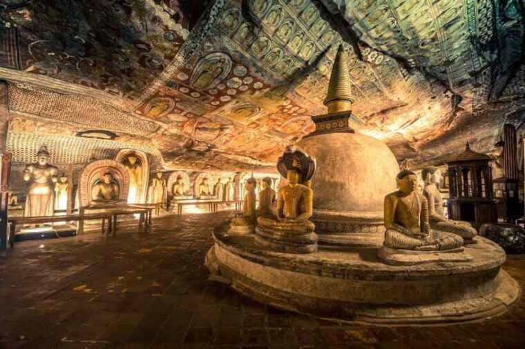 dambulla-all-inclusive-sigiriya-rock-dambulla-cave-temple