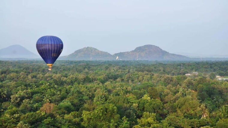 dambulla-sunrise-hot-air-balloon-tour