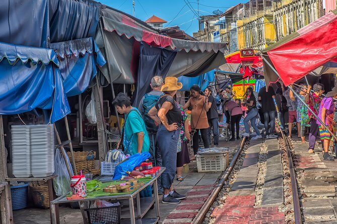 Damnoen Floating Market & Optional Erawan Water Waterfall Tour - Key Points