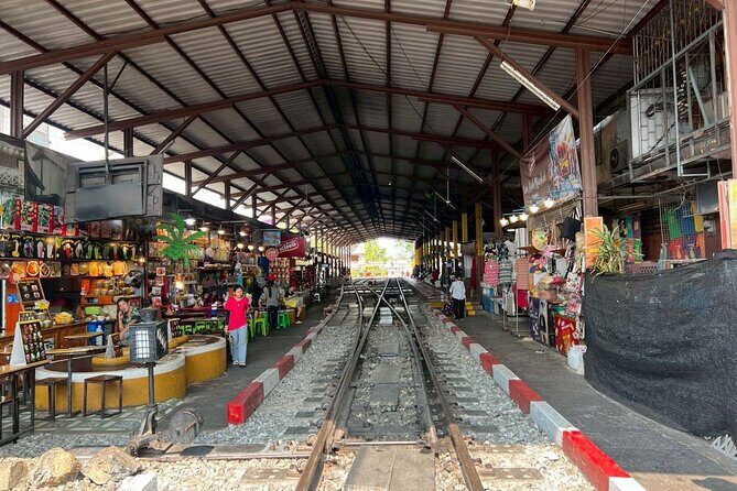 Damnoen Saduak and Maeklong Railway Market Tour with Private Car - A Closer Look at the Itinerary