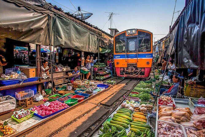 Damnoen Saduak Floating Market & Maeklong Market Tour frm Bangkok - Exploring the Damnoen Saduak Floating Market & Maeklong Railway Market Tour from Bangkok