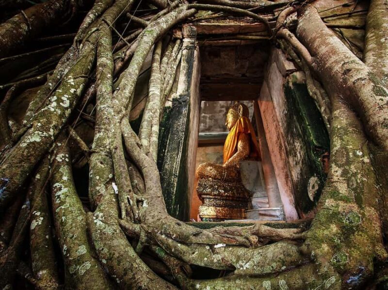 Damnoen Saduak Floating Market & Nakhon Pathom with Driver - Key Points