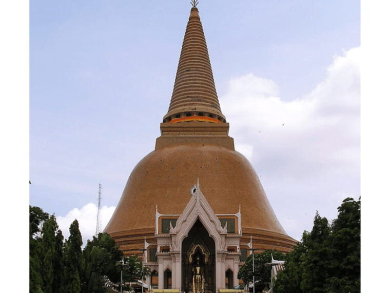 damnoen-saduak-floating-market-nakhon-pathom-with-driver