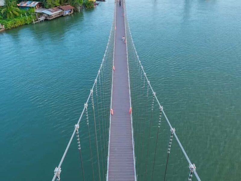 Damnoen : Train Market,Canal Life & Suspension Bridge Scenic - The Value for Money