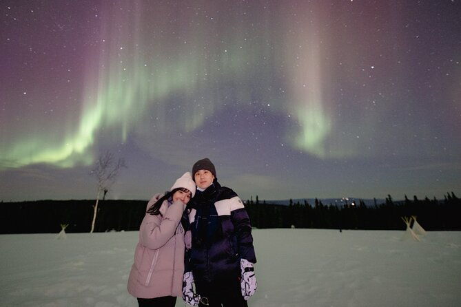 dancing-lights-in-the-sky-on-an-aurora-rv-tour-adventure