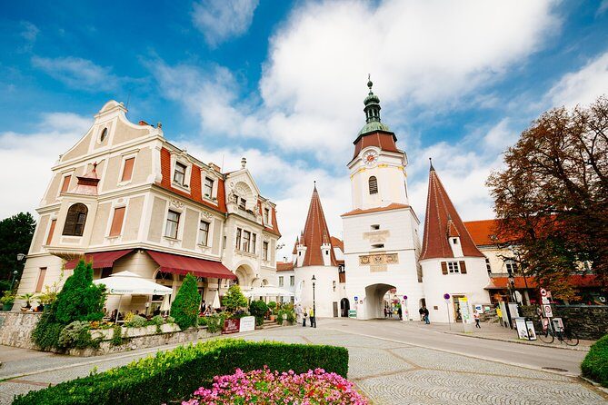 Danube Valley Day Trip from Vienna - FAQ