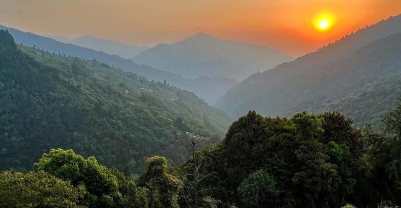Darjeeling: Tiger Hill Sunrise Hike  Guided Day Trip - Key Points