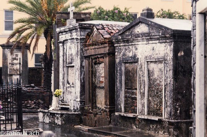 dark-history-tour-in-new-orleans