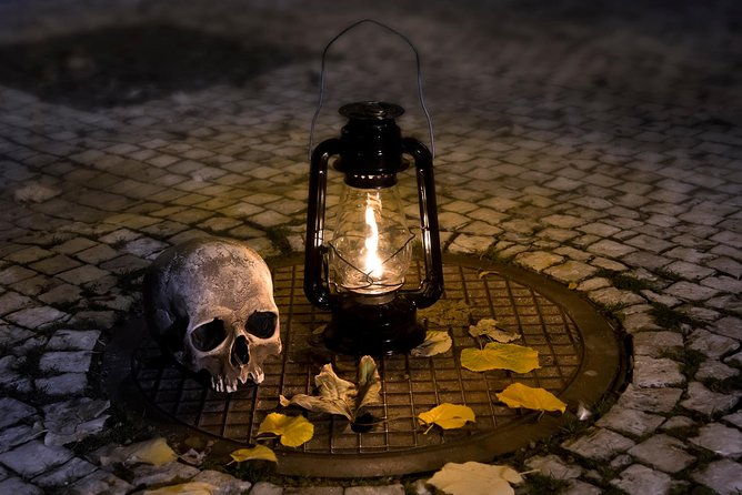 dark-shadows-of-the-old-town-a-self-guided-audio-tour-of-prague