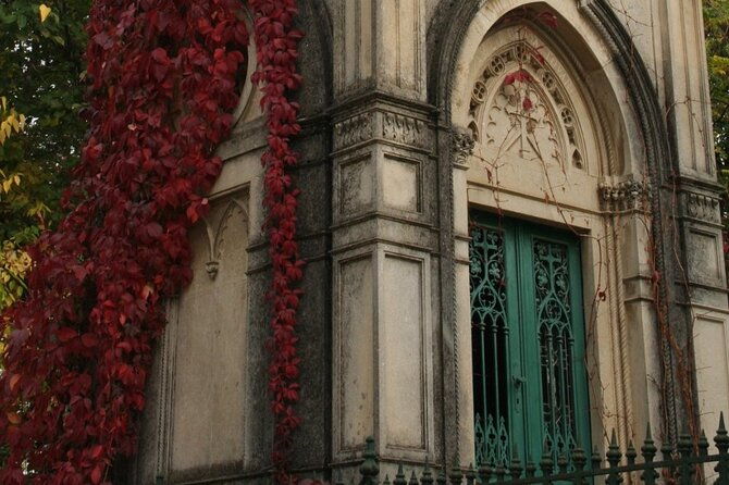 darkside-tour-of-bucharest-small-group