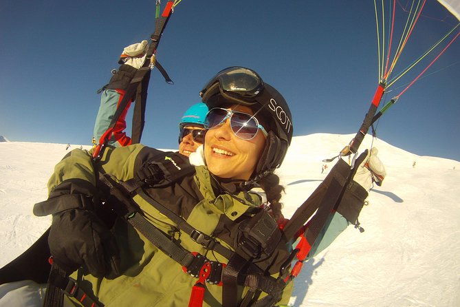 davos-absolutely-free-flying-paragliding-tandem-flight-1000-meters-high