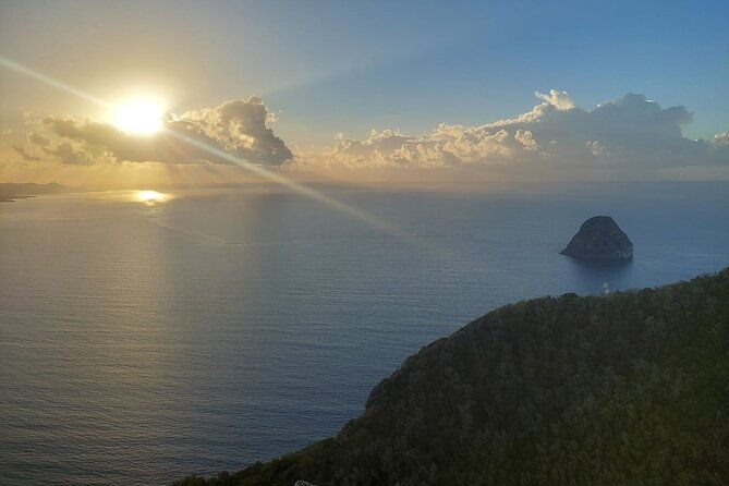 dawn-of-the-summits-hiking-and-breakfast-facing-the-sun