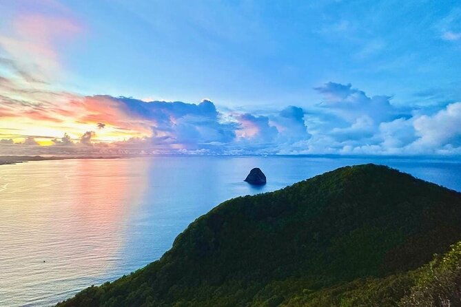 dawn-of-the-summits-hiking-and-breakfast-facing-the-sun