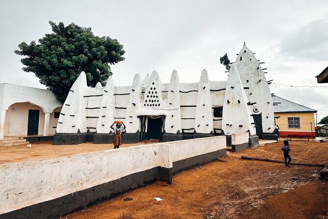 Day Adventure to Mole Park, Larabanga Mosque & Mystic Stone - Key Points