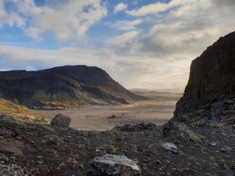 Day Hike to Helgafell: Lava Caves and Elves - easy/moderate - An In-Depth Look at the Helgafell Hike and Lava Caves Experience