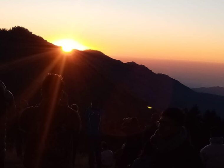 day-hiking-sarangkot-to-world-peace-stupa-from-lakeside