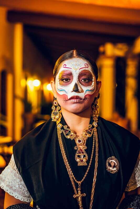 Day of the Dead Catrina Photoshoot & Mezcal Spirited Faces - Key Points