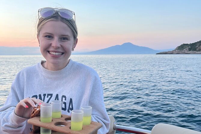 day-on-a-private-boat-on-the-amalfi-coast-2