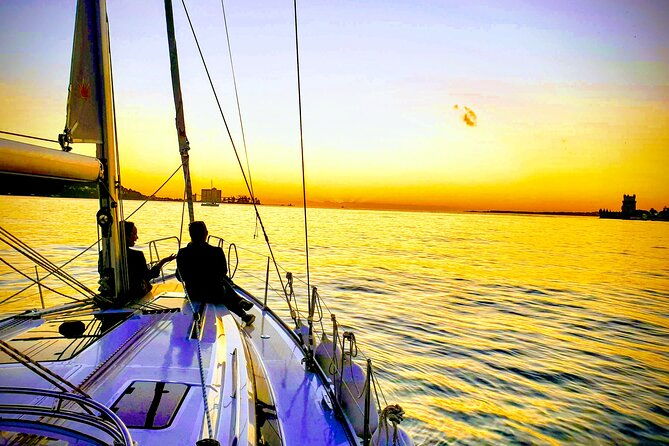 day-time-sunset-boat-tour-in-lisbon-with-portuguese-wine