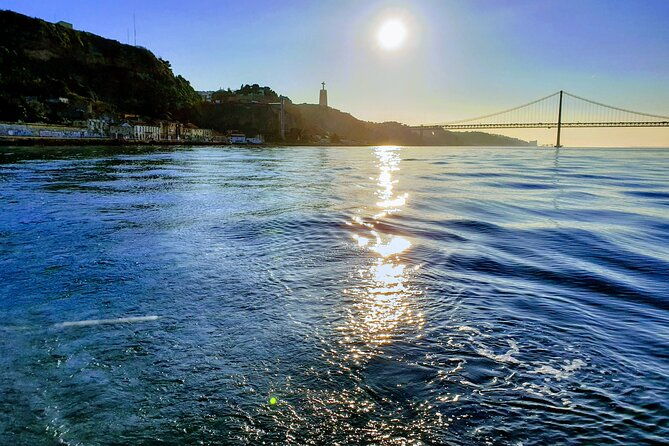 day-time-sunset-boat-tour-in-lisbon-with-portuguese-wine