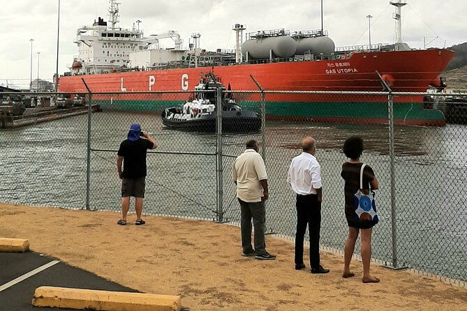 day-tour-at-panama-canal-from-ocean-to-ocean