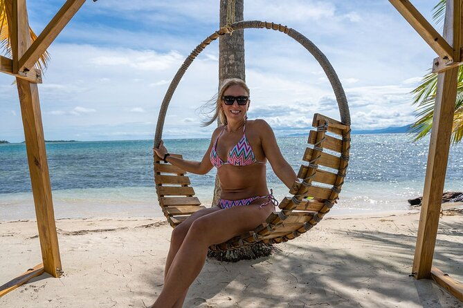 day-tour-beach-and-culture-san-blas-islands-3-islands-1-village