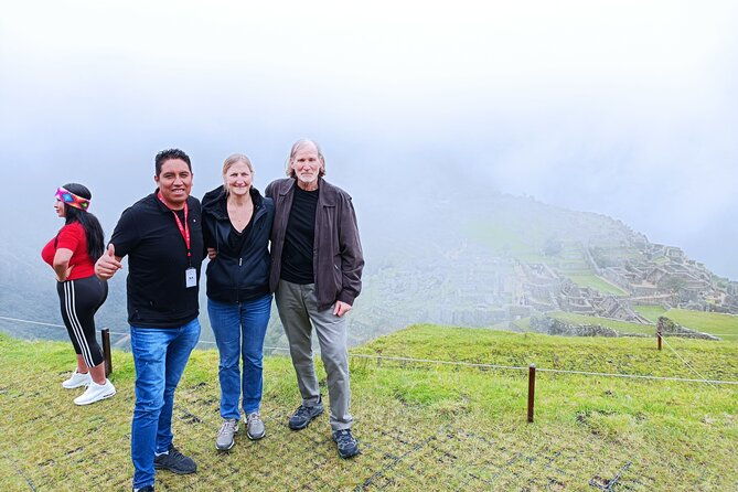 day-tour-condors-flight-chonta-canyon