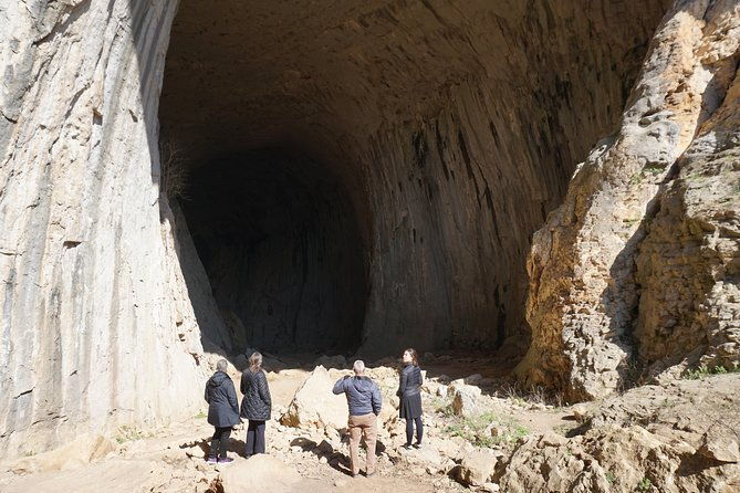day-tour-gods-eyes-cave-saeva-dupka-cave-glozehne-monastery